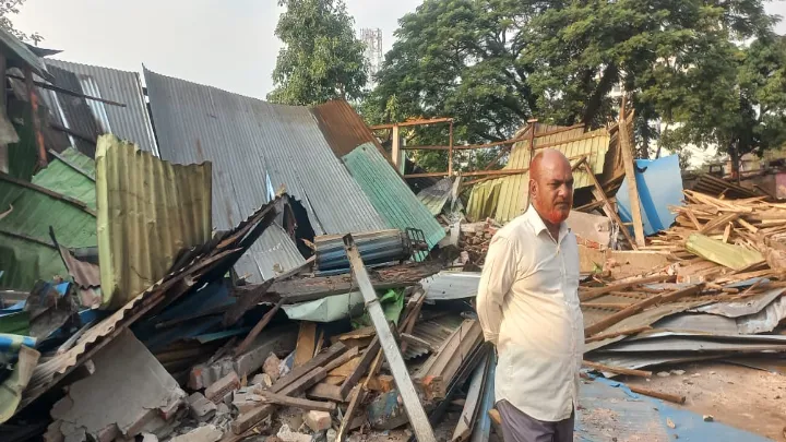 নোয়াখালীতে রেলওয়ের জায়গা থেকে ১০৭টি অবৈধ স্থাপনা উচ্ছেদ